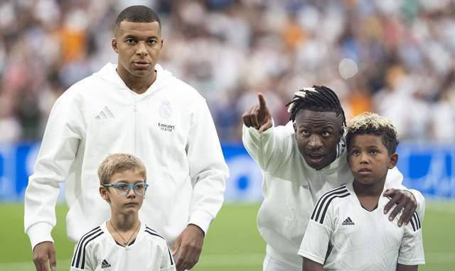 二选一？皇马面临姆巴佩与维尼修斯抉择，主席与技术团队分歧激烈！